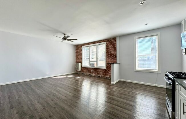 Studio, 1 bath, 450 sqft, $1,400, Unit 314