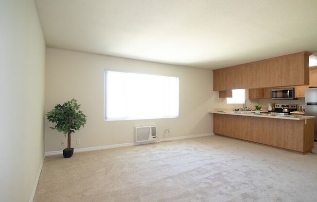 2 beds, 2 baths, 975 sqft, $2,900, Unit G-10