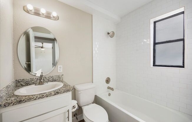 2 beds, 1 bath, 634 sqft, $1,999, Unit 330-06