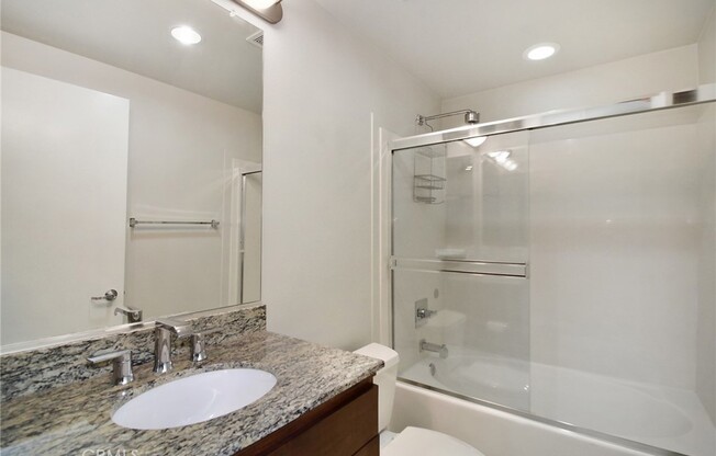 3 beds, 2.5 baths, 1,490 sqft, $4,500, Unit 231