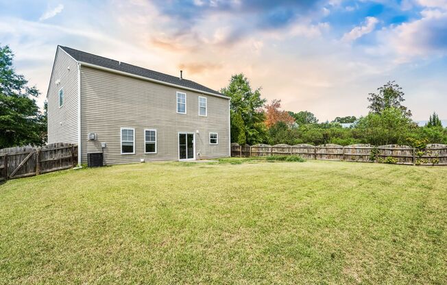 Beautiful 4 bedroom 2.5 bath with Fenced Yard! Available August 8th