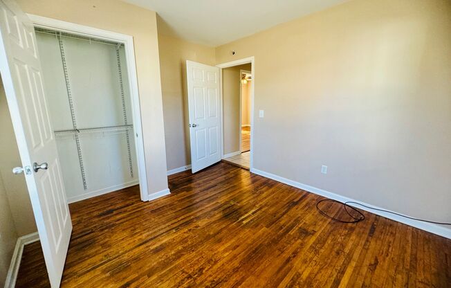 2 beds, 1 bath, $1,175