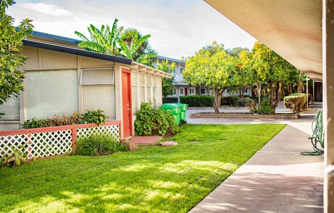1455 Tropic Apartments