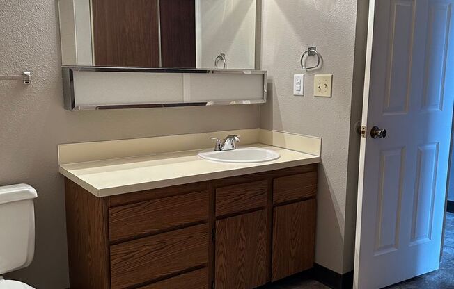 1 bed, 1 bath, 643 sqft, $1,235, Unit 326