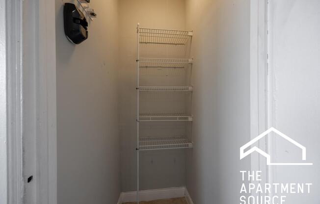 Studio, 1 bath, 400 sqft, $1,395, Unit Main
