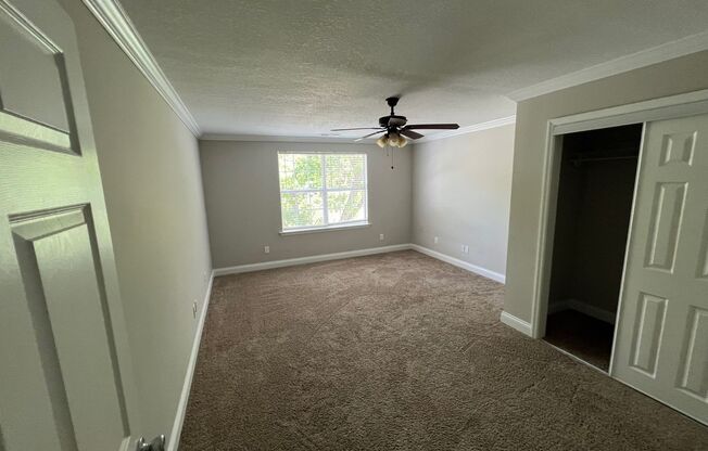 3 beds, 2.5 baths, 2,580 sqft, $2,000, Unit 702-01