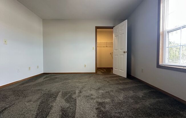 2 beds, 1 bath, 1,150 sqft, $960, Unit 3-08