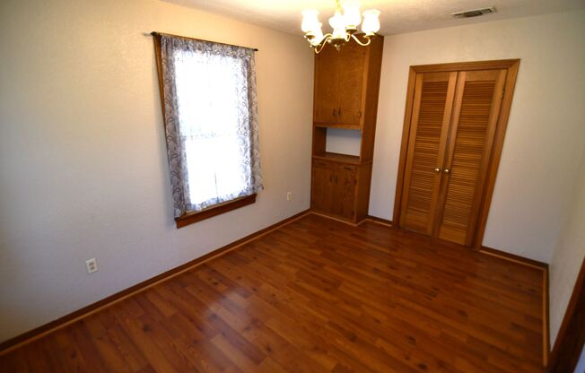 3 beds, 2 baths, $1,800