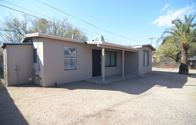 Charming 1 Bedroom 1 Bath Home! Great Central Location!
