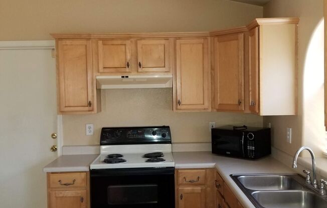 3 bed/2bath great Mesa location with Gilbert Schools!