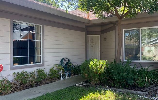 2 Bdrm, 2 bath home in Laguna - Elk Grove