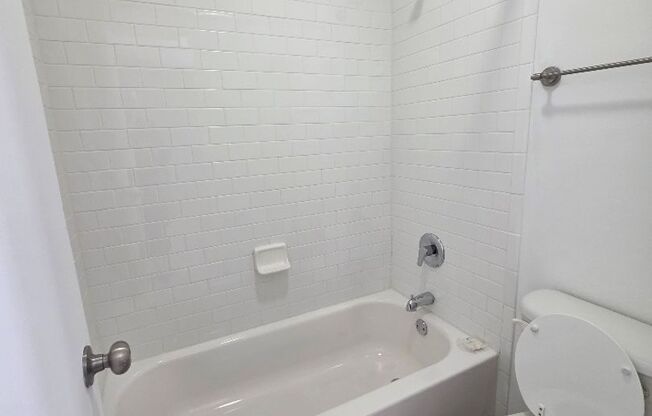 2 beds, 2 baths, 960 sqft, $1,099, Unit ELP2202-363