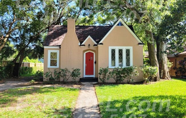 2nd Floor Attic Studio Apt w/ Kitchenette - Not for everyone but Perfect for Someone!