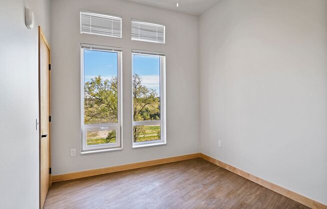 2 beds, 2 baths, 1,128 sqft, $1,995, Unit 215