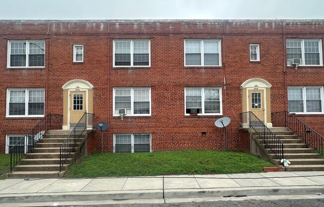 3306 EAST CAPITOL ST NE