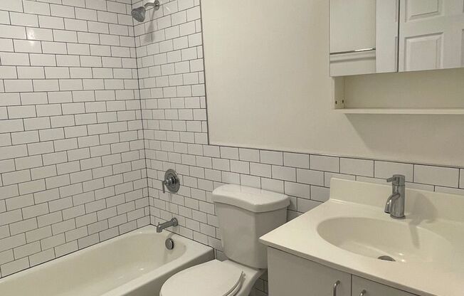 2 beds, 2 baths, 7 sqft, $1,995, Unit 2D