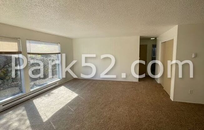 2 beds, 1 bath, $1,495