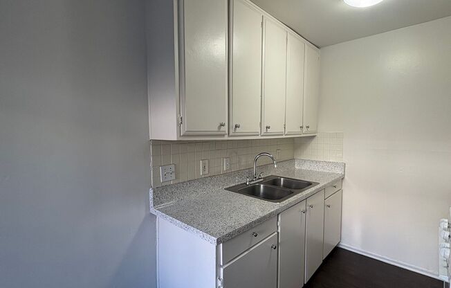1 bed, 1 bath, 675 sqft, $1,645, Unit 16