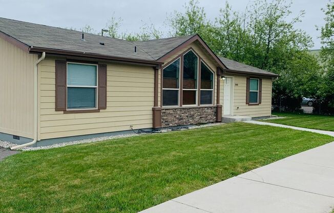 Hellgate Elementary School Area - 3 Bed, 2 Bath, Garage and a Fenced Yard