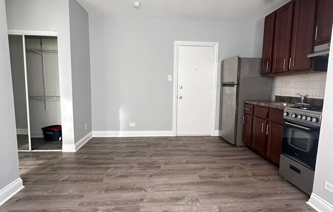 Studio, 1 bath, 350 sqft, $1,175, Unit 4756-211