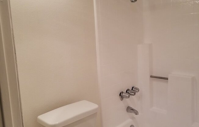 2 beds, 2 baths, 792 sqft, $2,225, Unit # 116