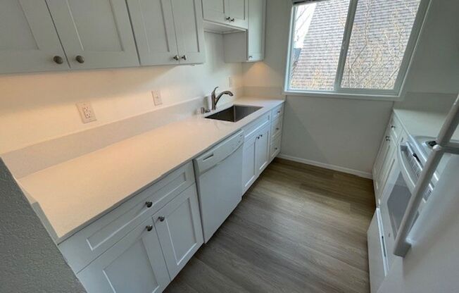 (2P) 510 N. 47th