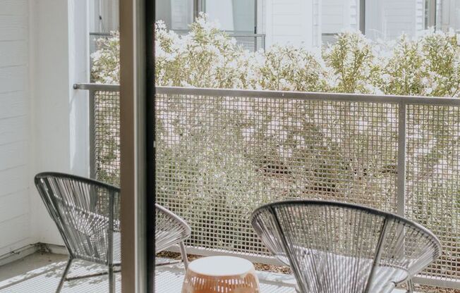 1 bed, 1 bath, 811 sqft, $1,875, Unit 1214