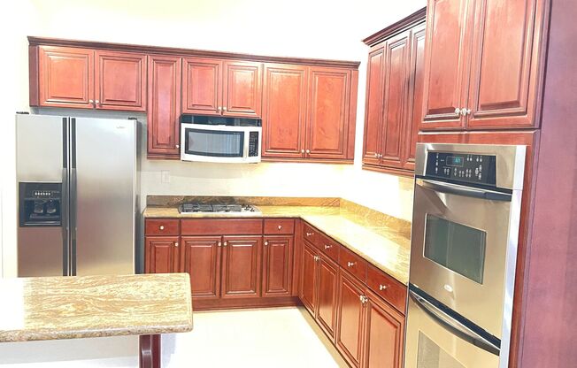 BEAUTIFUL 2,327 SQ FT, 3 BDRM, 2.5 BTHRM, 2 CAR GARAGE, LOCATED NEAR SCHOOLS, SHOPPING, HOSPITAL AND I-215