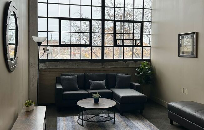 1 bed, 1 bath, $725, Unit Apt. 203 A - Female Co-Living SHARED APT