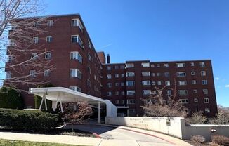 Studio Apartment Across From University of Utah!