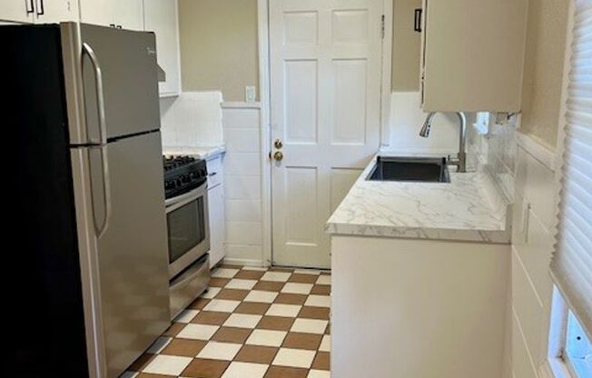 76-82 N 7th St