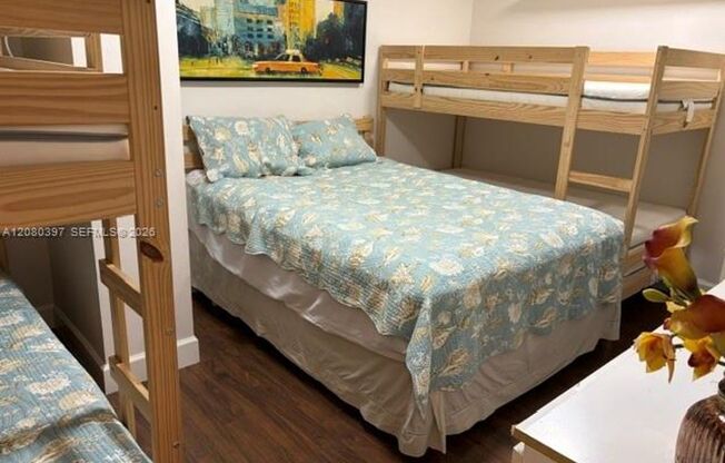 3 beds, 2 baths, $4,500, Unit # 4 L
