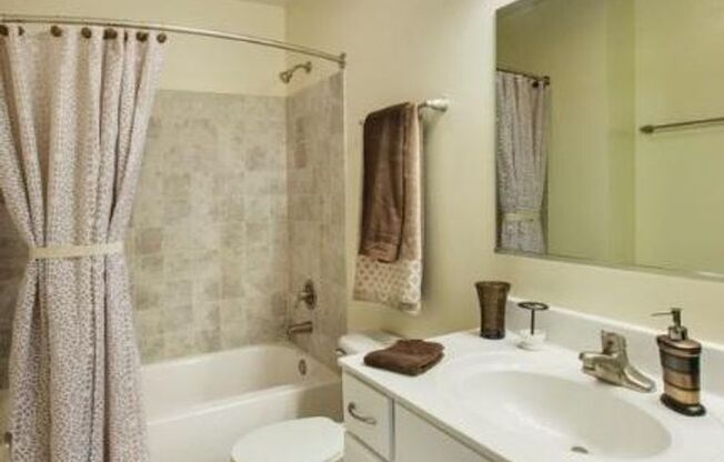 2 beds, 2.5 baths, 1,080 sqft, $2,194, Unit 186A
