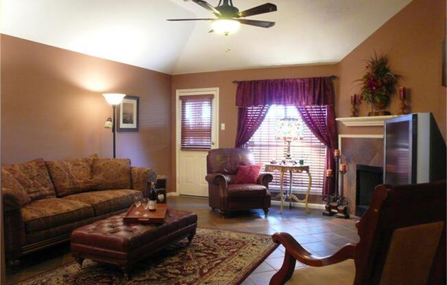 3 beds, 2 baths, $2,100