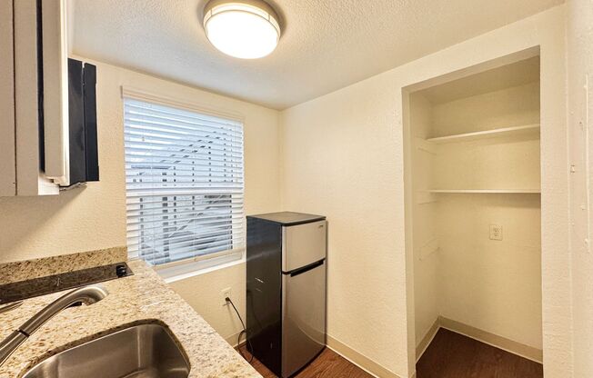 Studio, 1 bath, $1,195, Unit 15