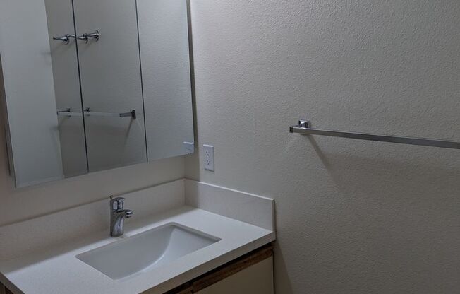 2 beds, 1 bath, 810 sqft, $1,995, Unit C303