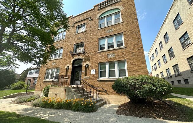 1716 E Newton Ave