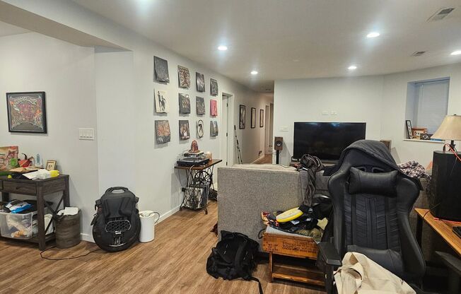 2952 W. Nelson