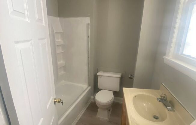 1 bed, 1 bath, $850