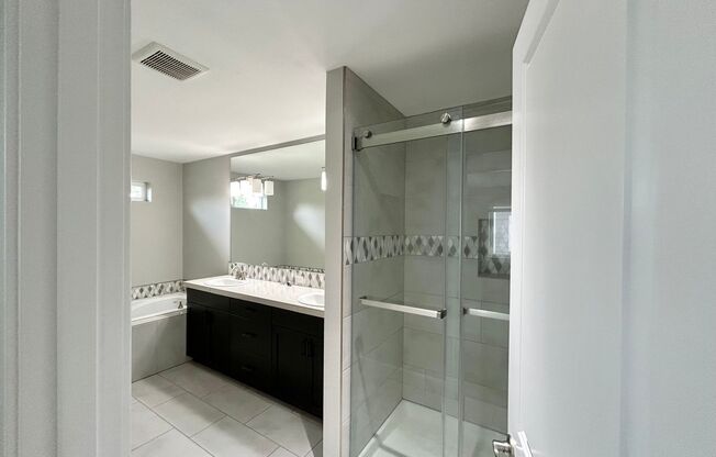 3 beds, 2.5 baths, $2,800
