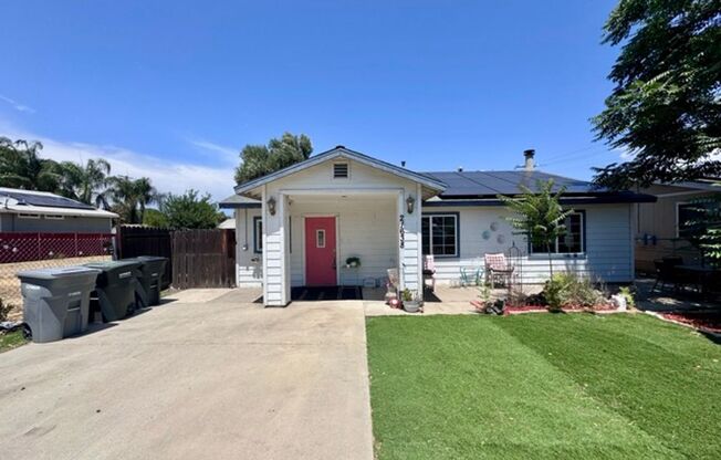 Charming 3 Bed + Den Home with Solar in Wildomar!