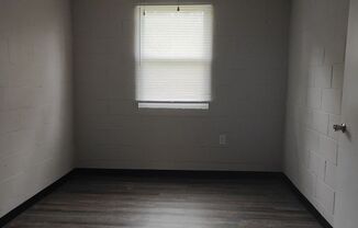 2 beds, 1 bath, 659 sqft, $865, Unit Unit 3