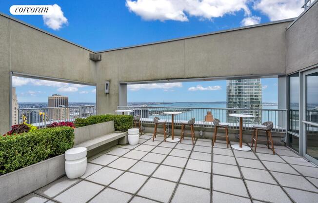 1 bed, 1 bath, 704 sqft, $5,150, Unit 40E