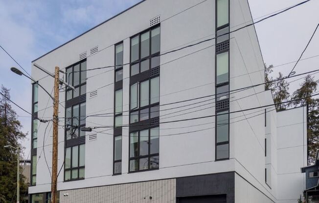 2 beds, 2 baths, $2,378, Unit 203