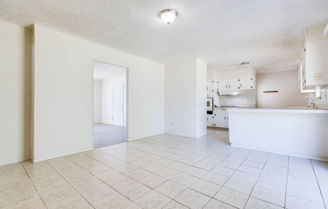 PAY NO SECURITY DEPOSIT! 3-bedroom 2 bath home near ASU campus!