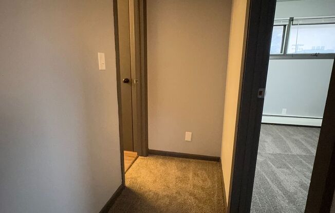 1 bed, 1 bath, $775, Unit 6