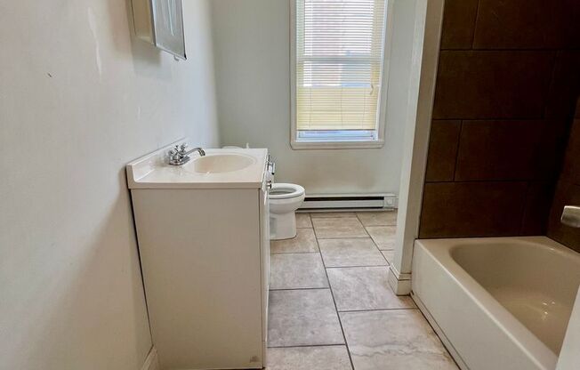 1 bed, 1 bath, $1,000