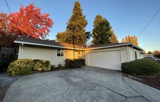 Nice Single Level 3/2 in East Petaluma - 1765 Pine Ave