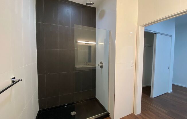 1 bed, 1 bath, 518 sqft, $1,460, Unit 411