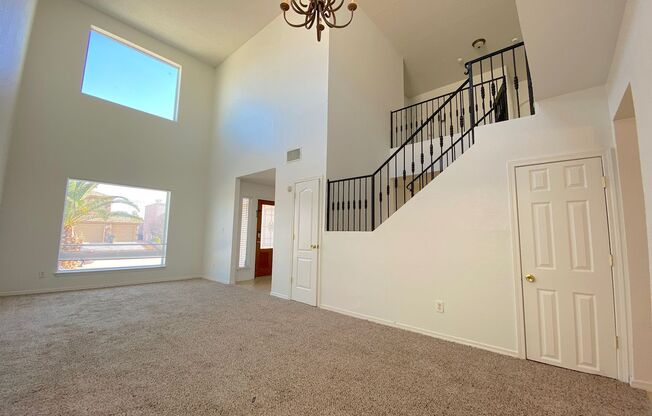 East El Paso 5Bed/3Bath Refrig A/C!